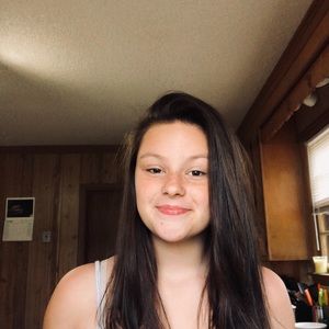 Meet your Posher, Alyssa